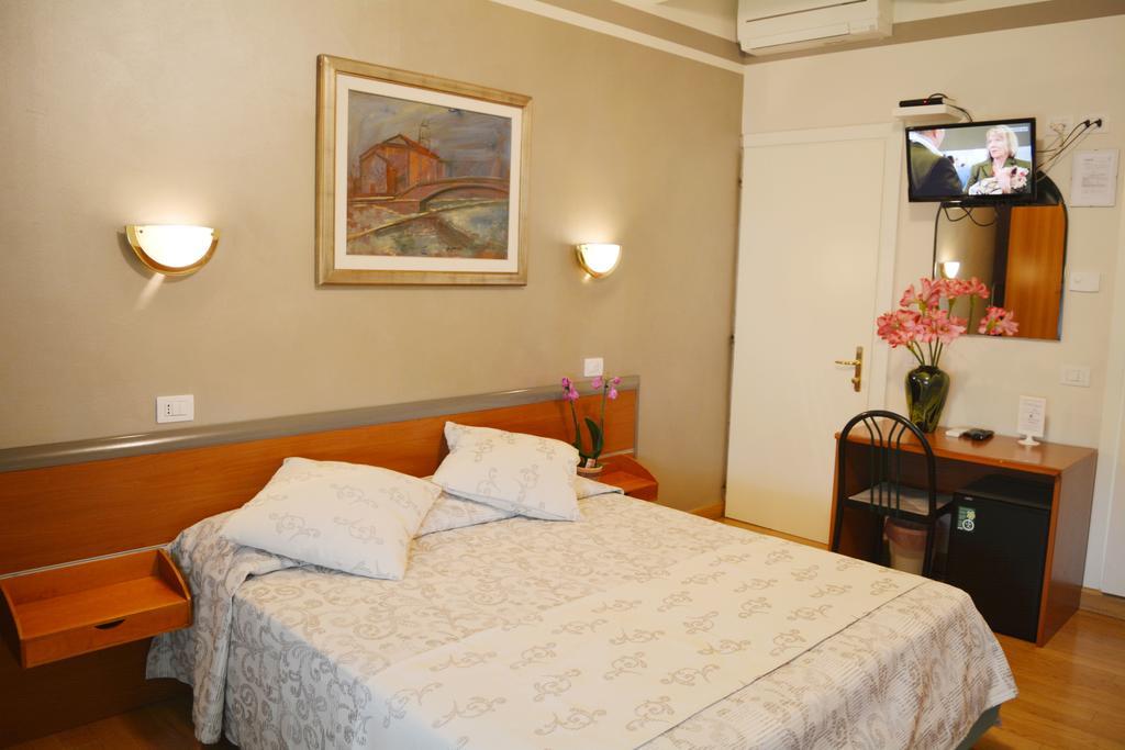 Villa Chiara ลาซีเซ ภายนอก รูปภาพ