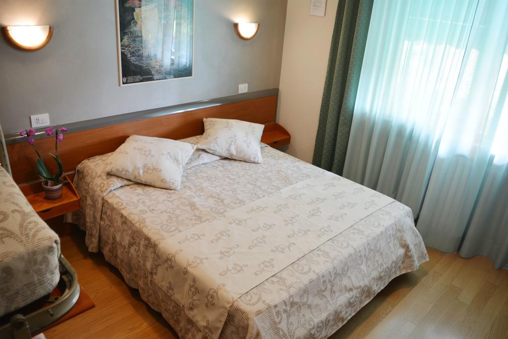 Villa Chiara ลาซีเซ ภายนอก รูปภาพ