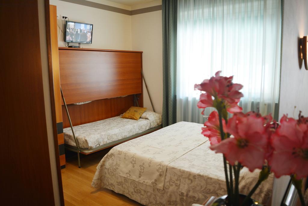 Villa Chiara ลาซีเซ ภายนอก รูปภาพ